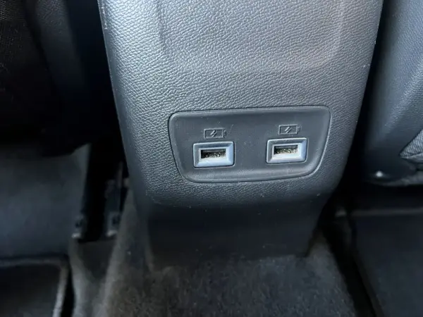 Peugeot 2008 PureTech 130 EAT8 Allure 44