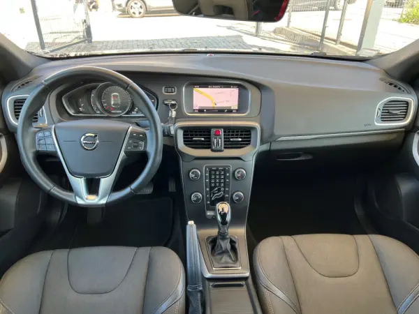 Volvo V40 Cross Country 1.5 T3 Plus Geartronic 27