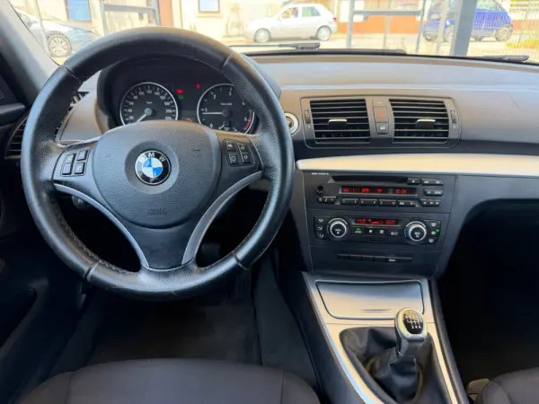 BMW 118 d 19