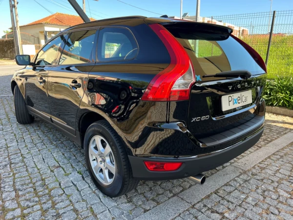 Volvo XC 60 2.4 D Drive Momentum 7