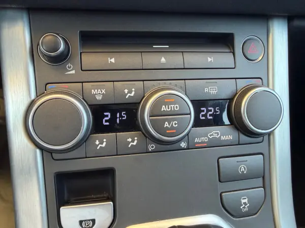 Land Rover Range Rover Evoque 2.0 eD4 SE Dynamic 29