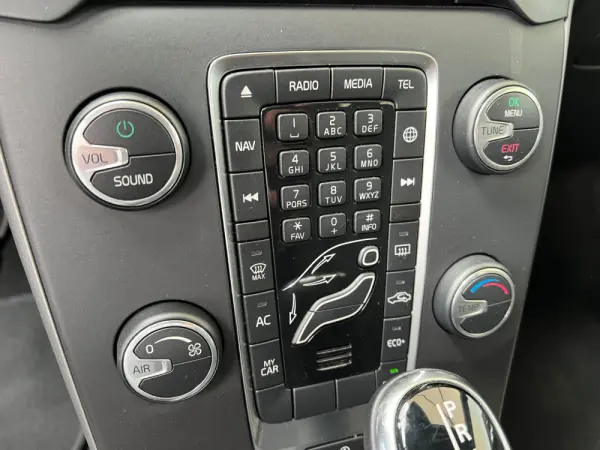 Volvo V40 Cross Country 1.5 T3 Plus Geartronic 38