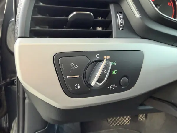 Audi A4 Avant 35 TDI S tronic 16