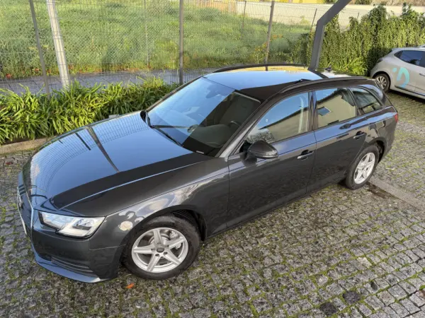 Audi A4 Avant 35 TDI S tronic 11