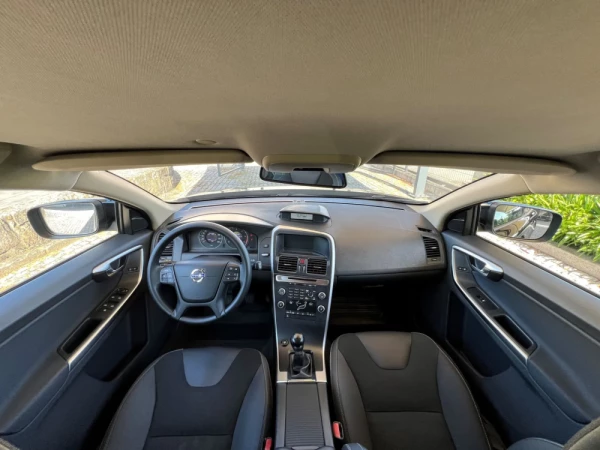 Volvo XC 60 2.4 D Drive Momentum 18