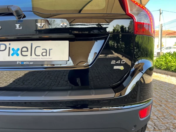Volvo XC 60 2.4 D Drive Momentum 12
