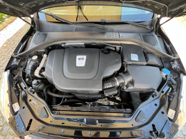Volvo XC 60 2.4 D Drive Momentum 45