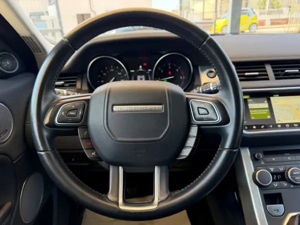 Land Rover Range Rover Evoque 2.0 eD4 SE Dynamic 23