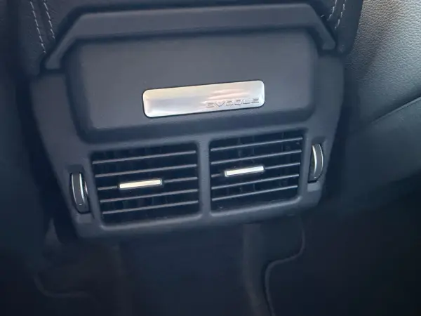 Land Rover Range Rover Evoque 2.0 eD4 SE Dynamic 37