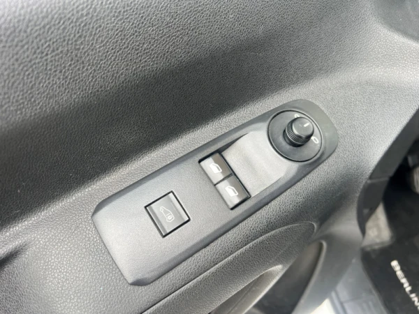 Citroën Berlingo 1.6 BlueHDi Feel 14