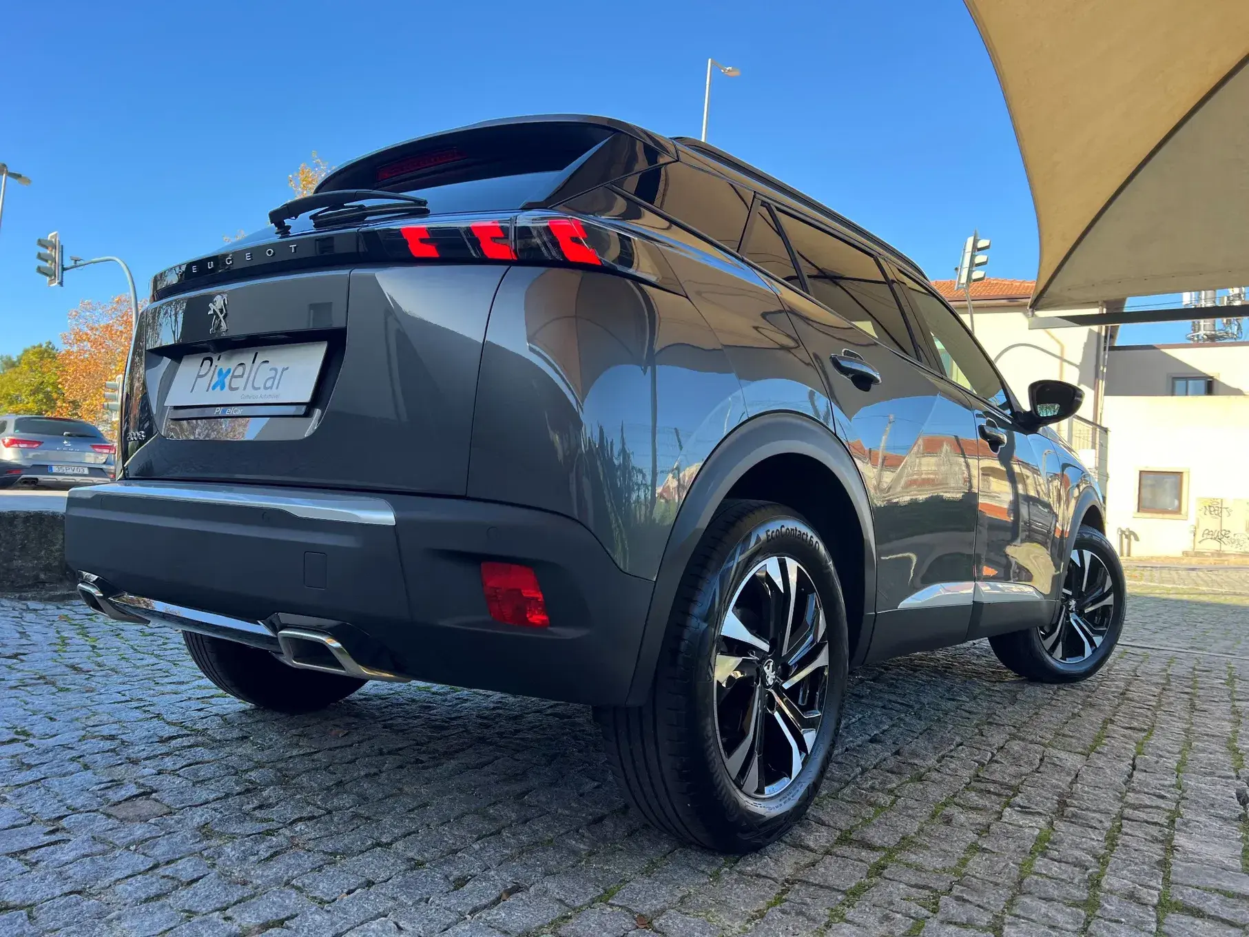 Peugeot 2008 PureTech 130 EAT8 Allure 7