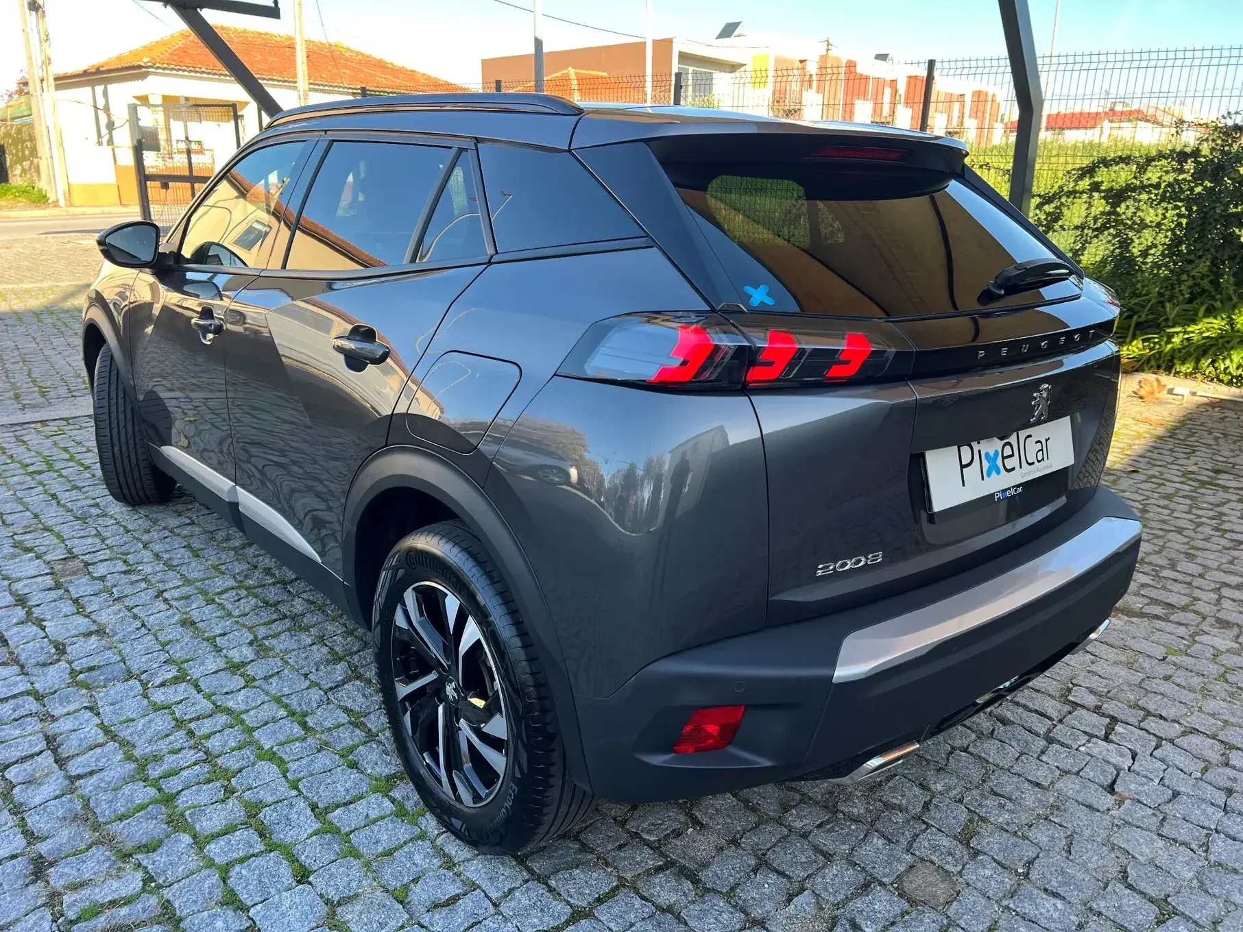 Peugeot 2008 PureTech 130 EAT8 Allure 9