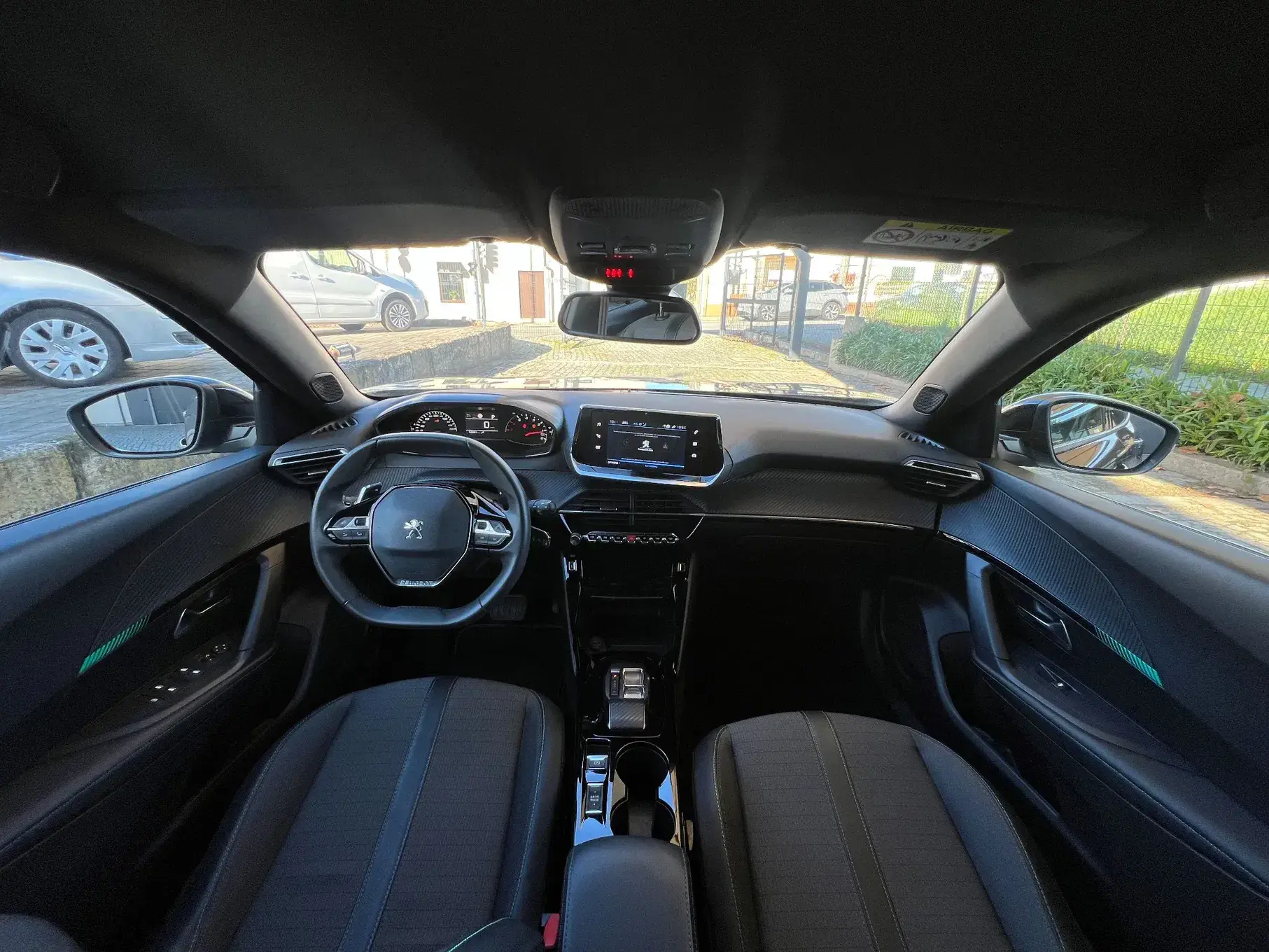 Peugeot 2008 PureTech 130 EAT8 Allure 22