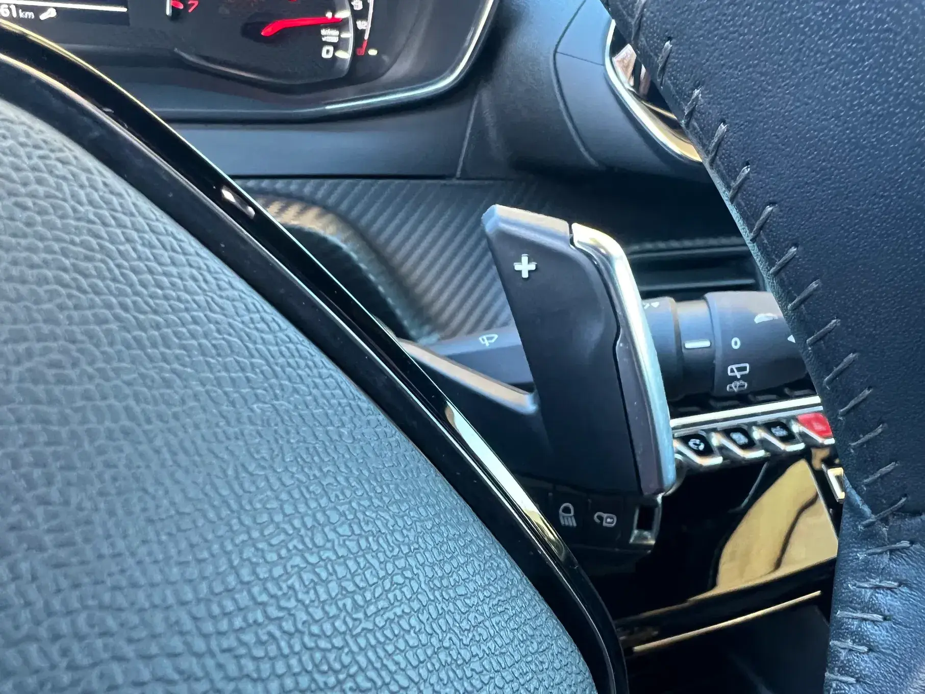 Peugeot 2008 PureTech 130 EAT8 Allure 27