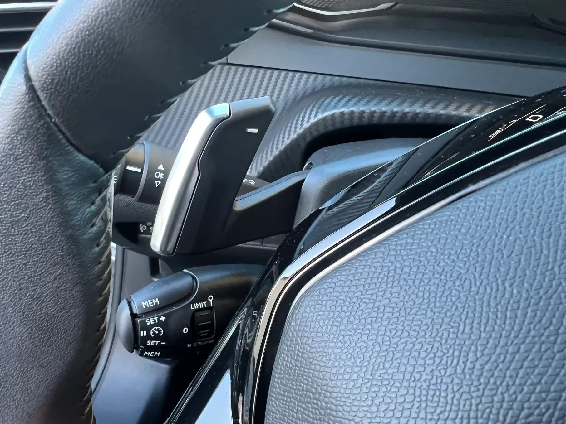 Peugeot 2008 PureTech 130 EAT8 Allure 28