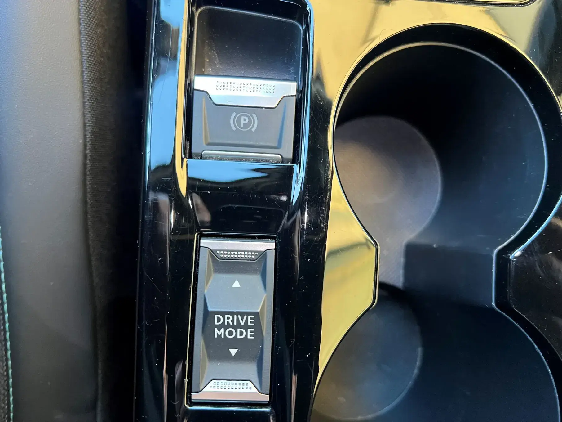 Peugeot 2008 PureTech 130 EAT8 Allure 36