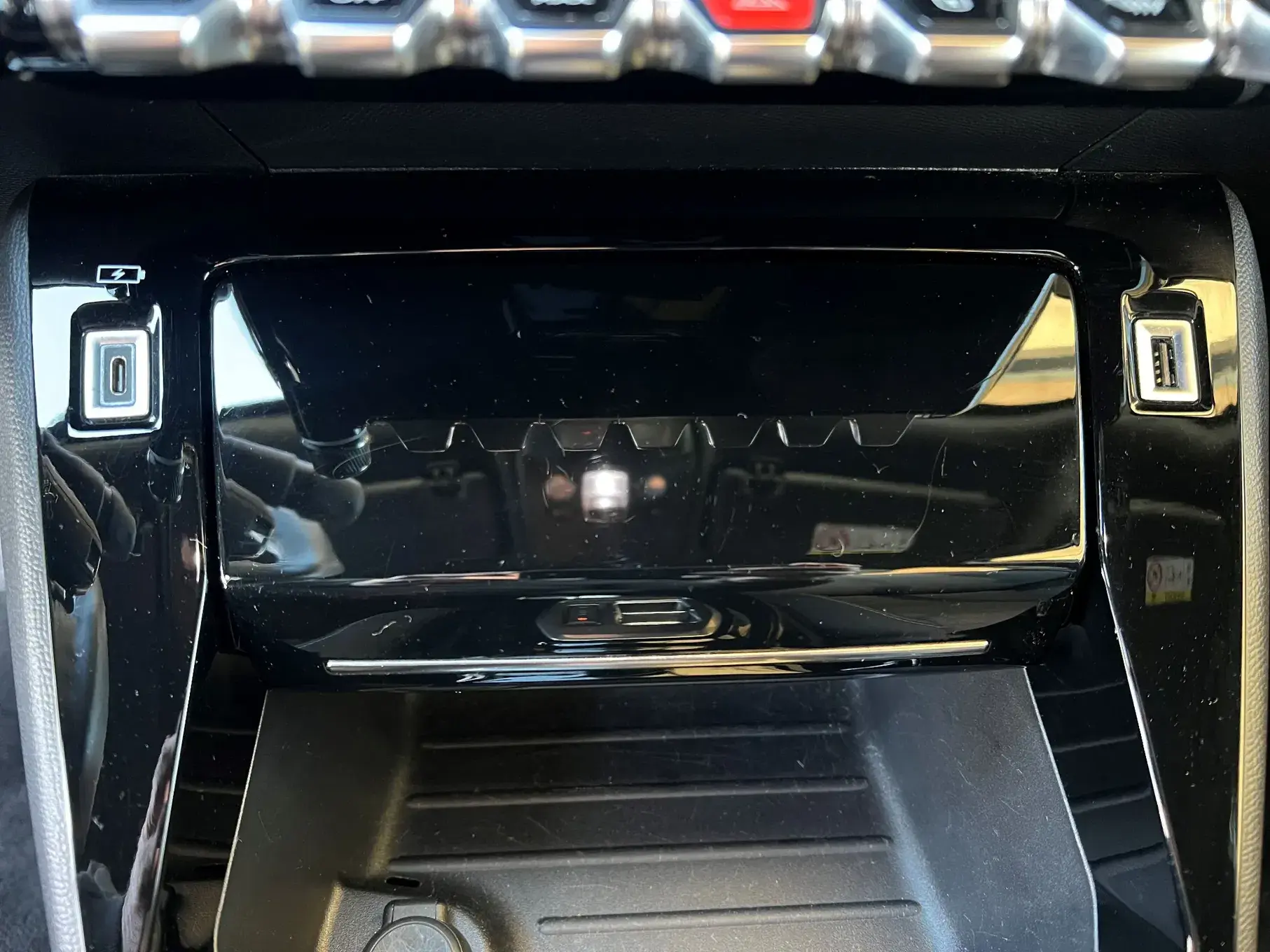 Peugeot 2008 PureTech 130 EAT8 Allure 38