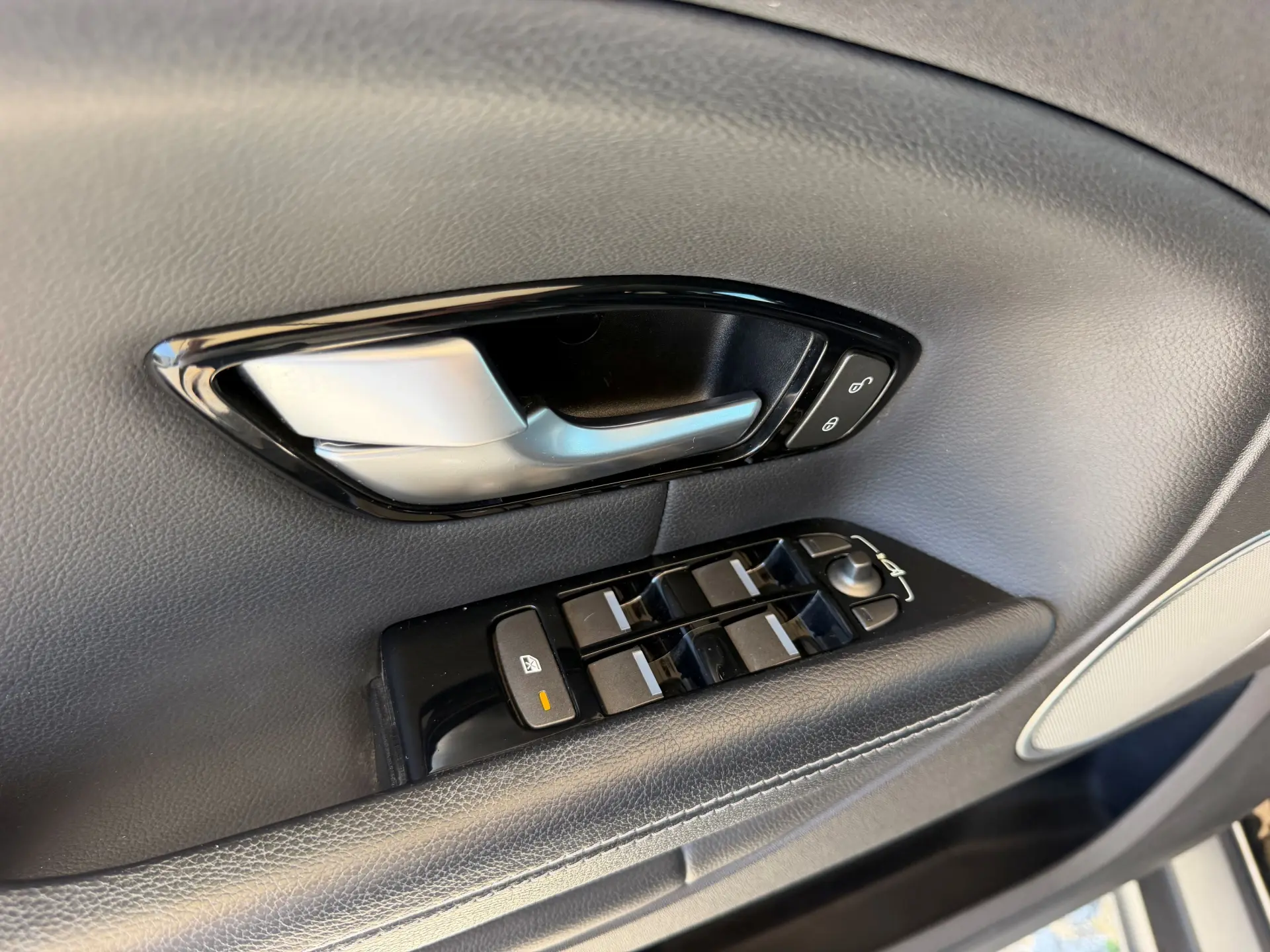 Land Rover Range Rover Evoque 2.0 eD4 SE Dynamic 15