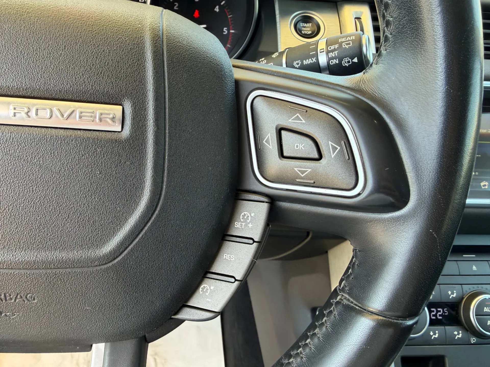 Land Rover Range Rover Evoque 2.0 eD4 SE Dynamic 25
