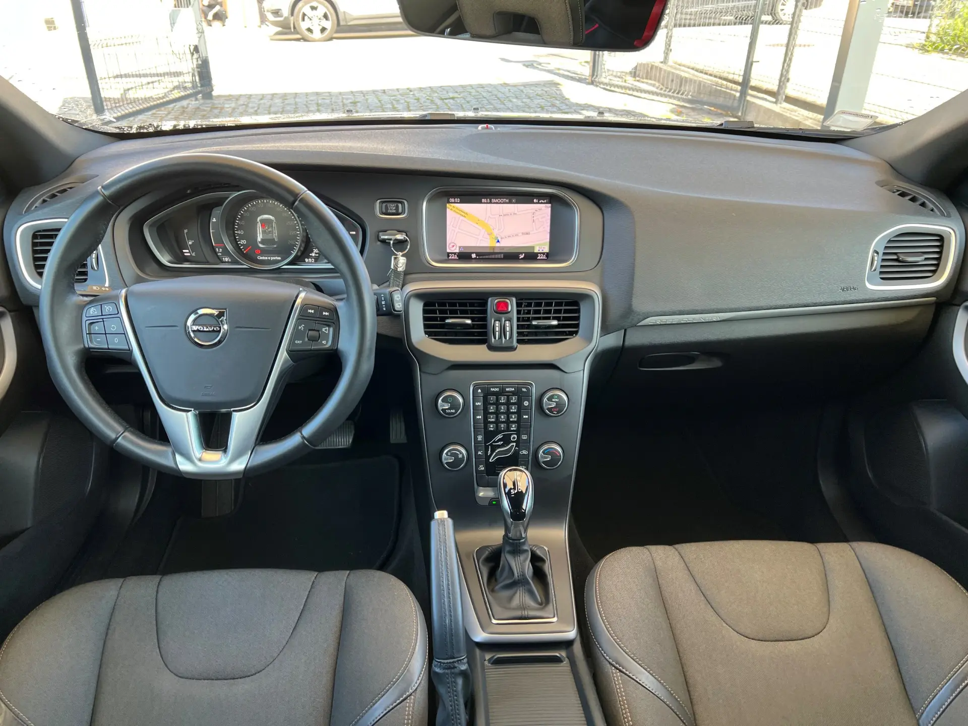 Volvo V40 Cross Country 1.5 T3 Plus Geartronic 27