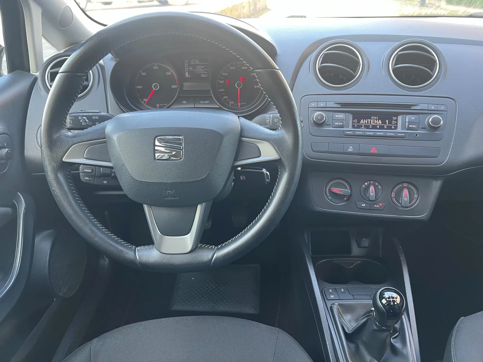 SEAT Ibiza 1.2 STYLE 5p 19