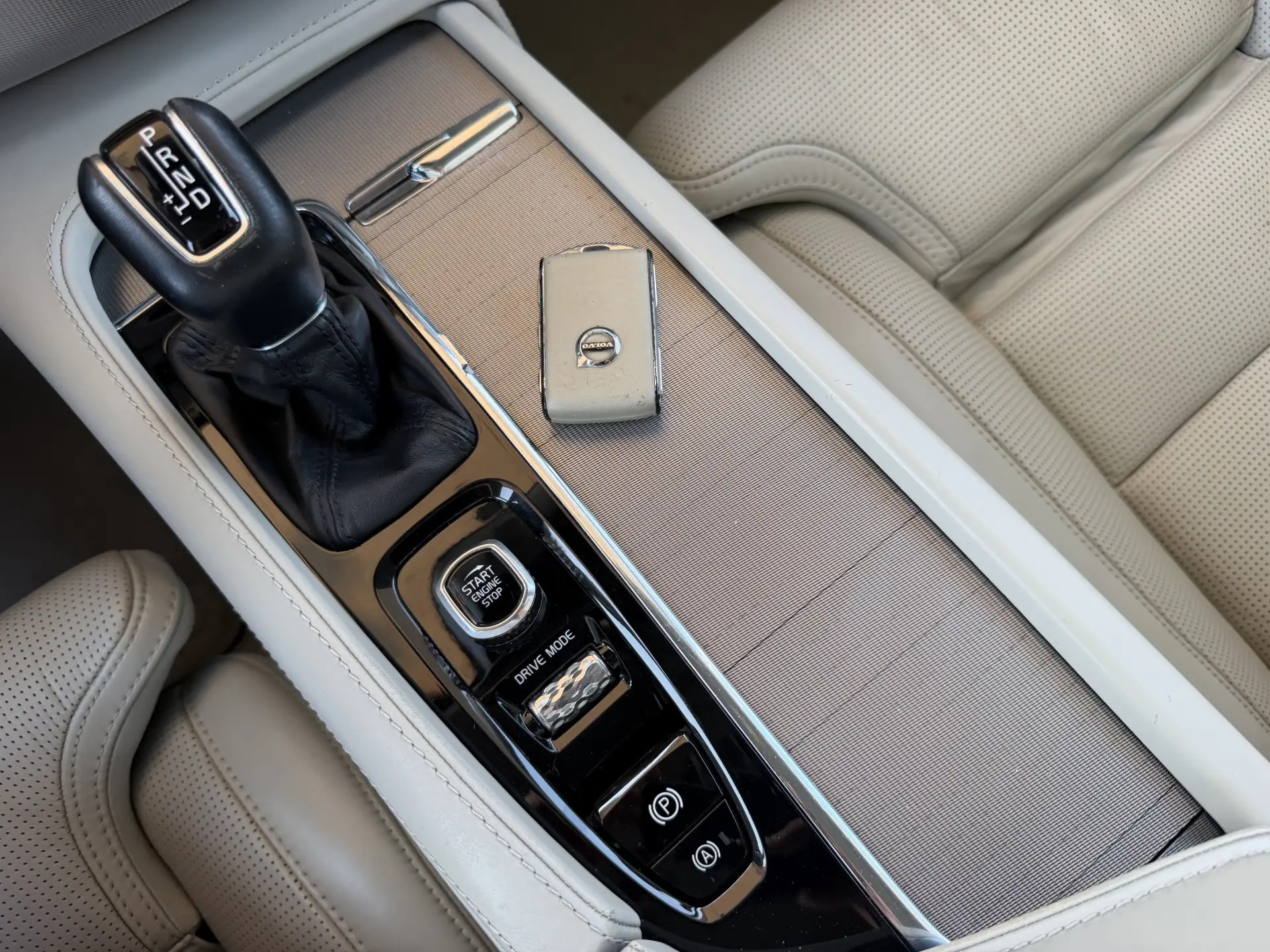 Volvo XC 90 2.0 D4 Inscription 36