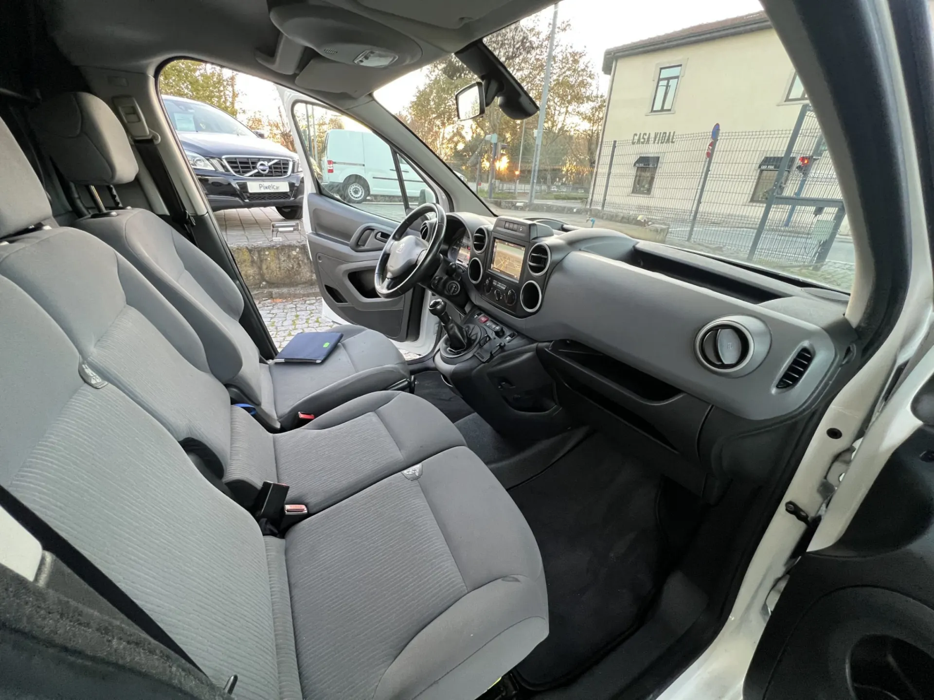 Peugeot Partner 1.6 e-HDi Confort 36