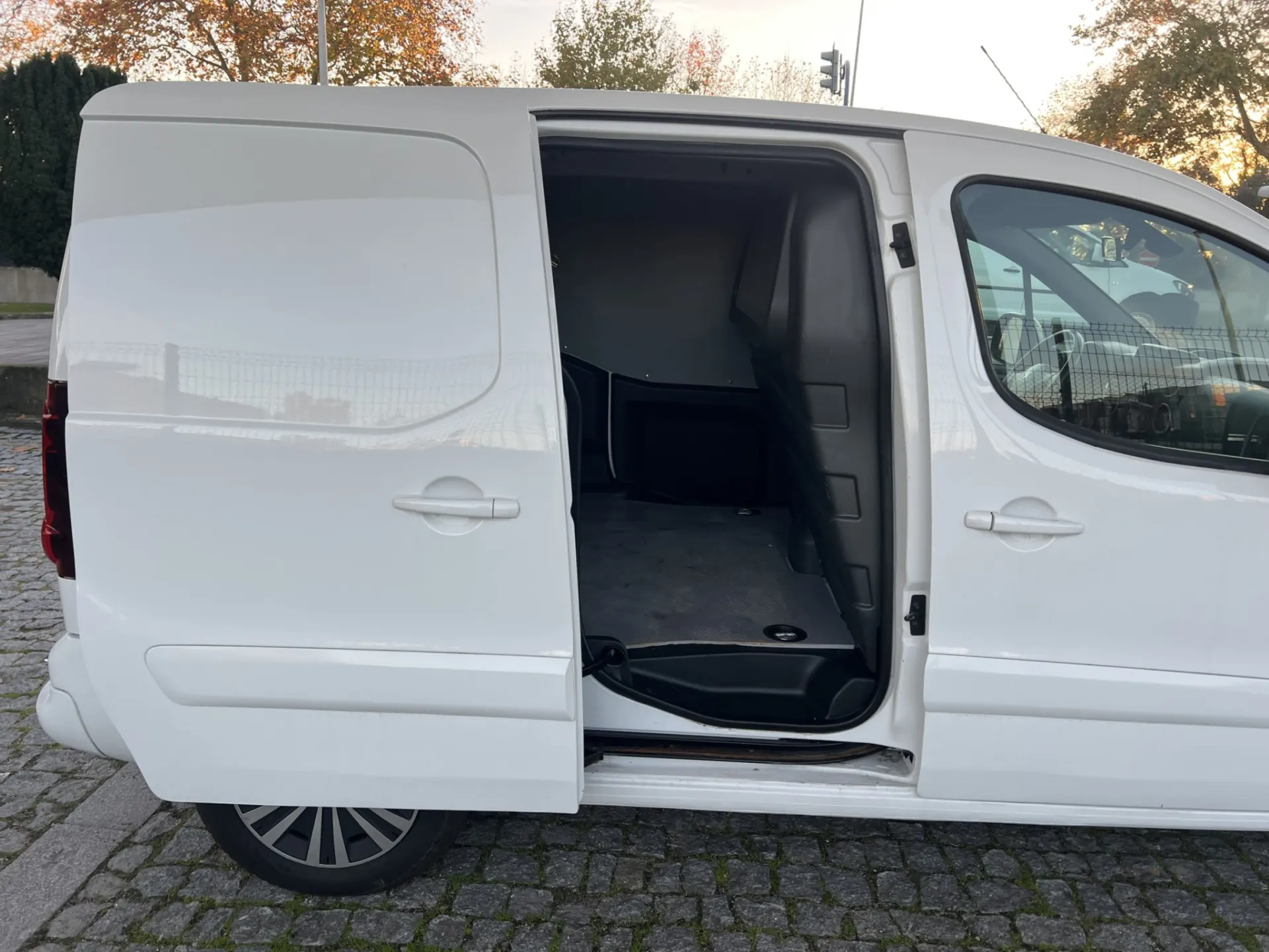 Peugeot Partner Partner 16 HDI 3 Lug 5