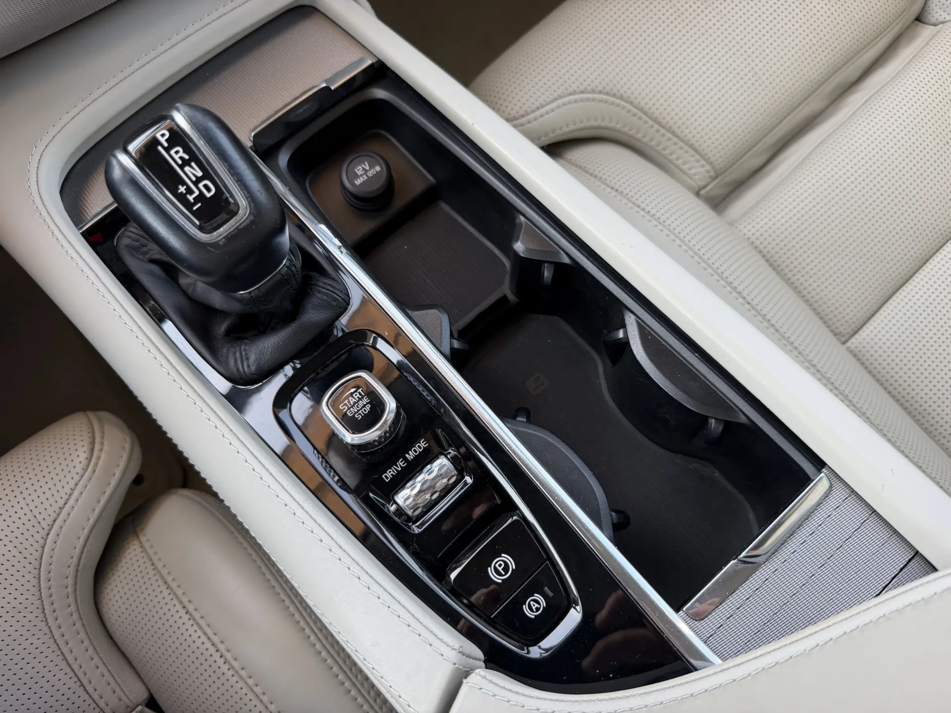 Volvo XC 90 2.0 D4 Inscription 37