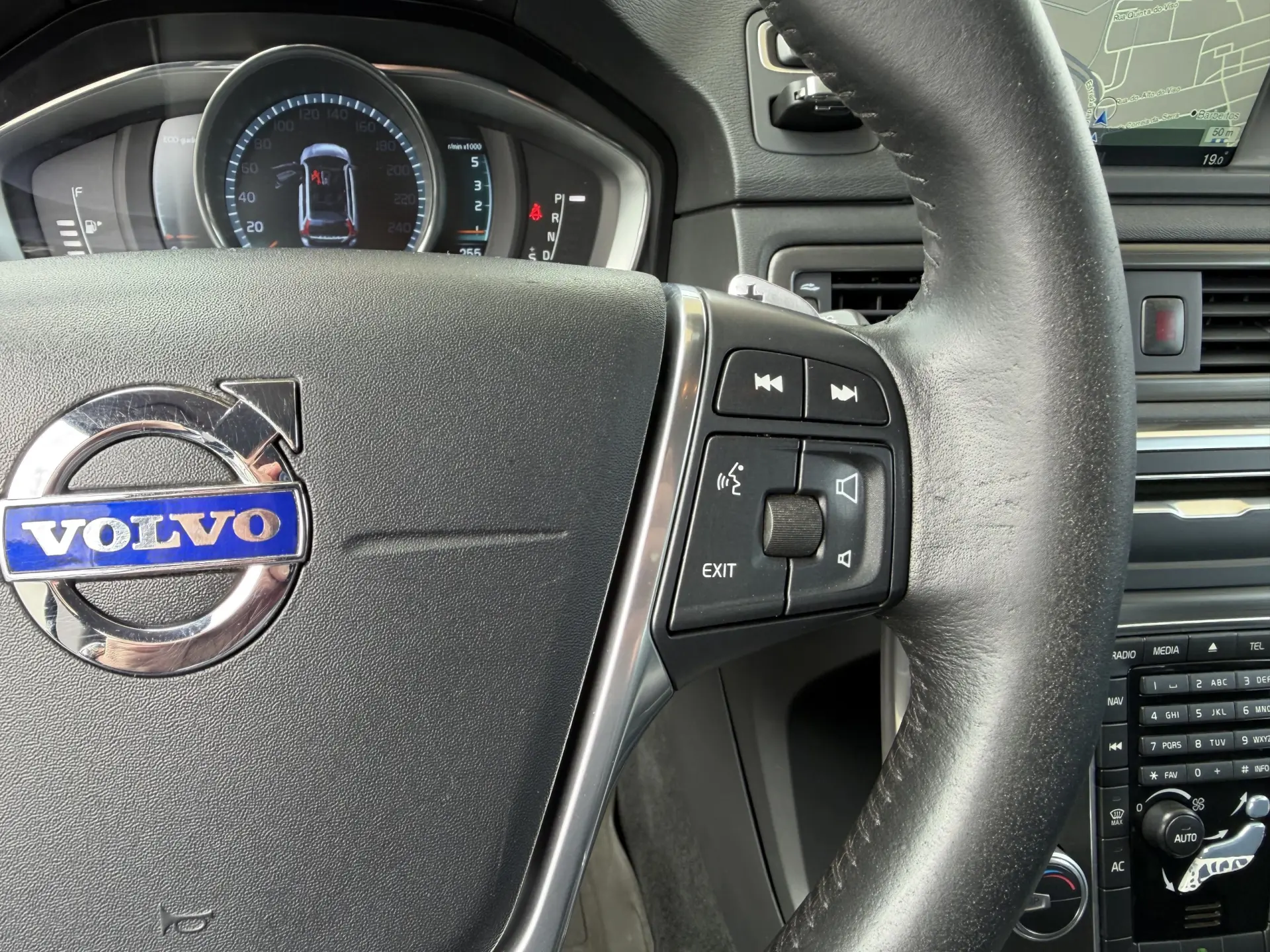 Volvo XC 70 2.0 D4 DYNAMIQUE SUMMUM GEARTRONIC 24