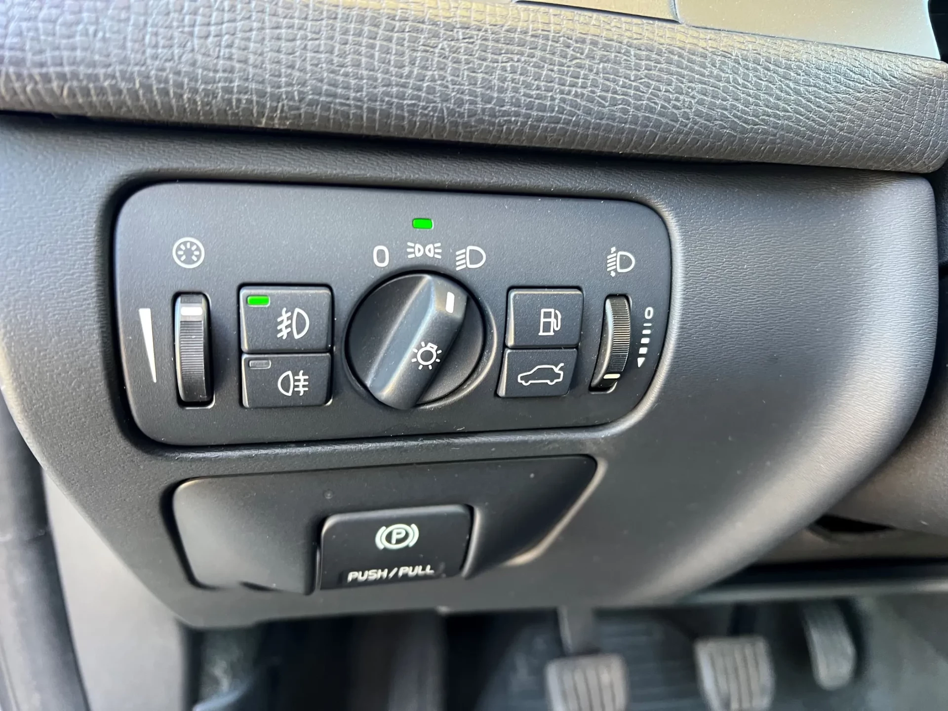 Volvo XC 60 2.4 D Drive Momentum 16