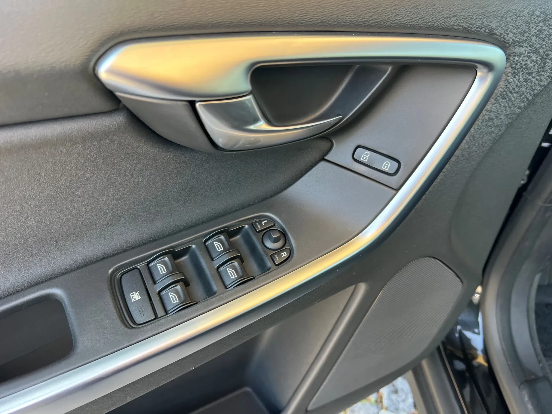Volvo XC 60 2.4 D Drive Momentum 15