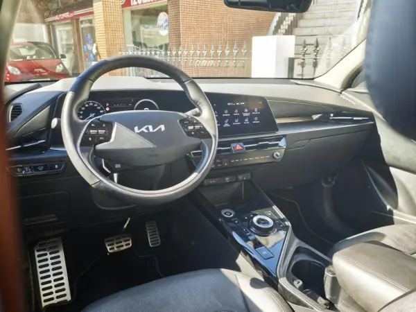 Kia Niro EV 64kWh Tech X 14