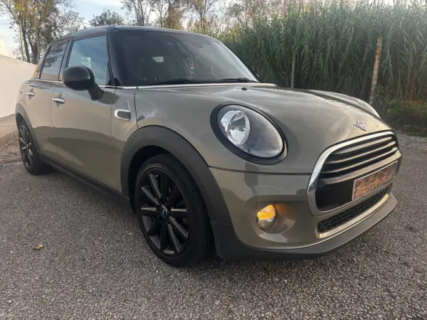 MINI 5 Portas Cooper Premium Yours Auto 2