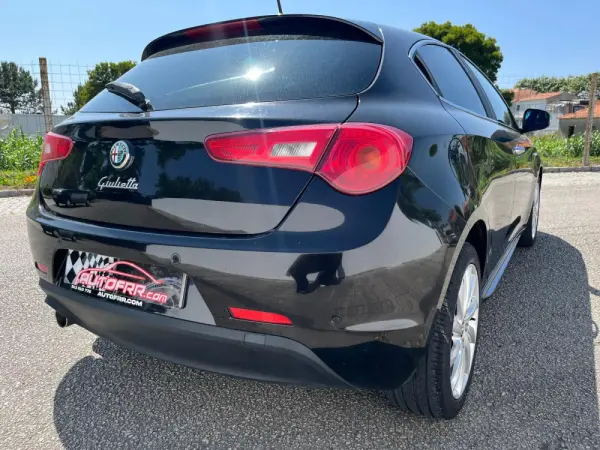 Alfa Romeo Giulietta 1.6 JTDM 16V Impression 5