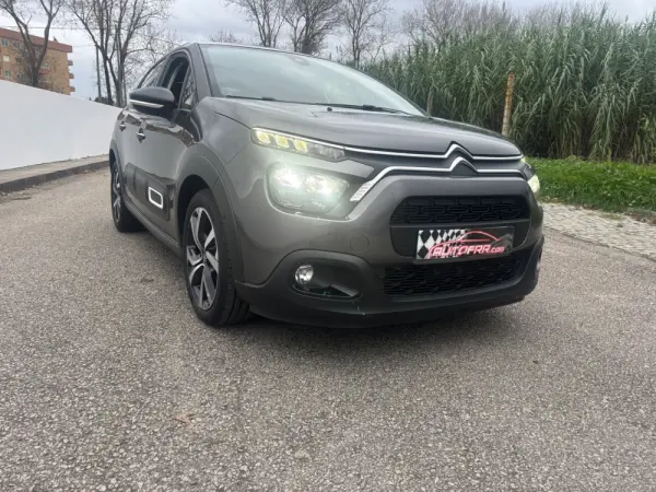 Citroen C3 1.2 PureTech Shine 6