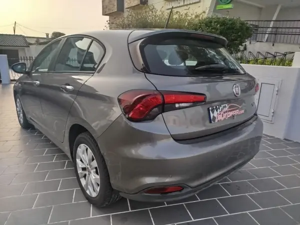 Fiat Tipo 1.3 M-Jet Easy 8