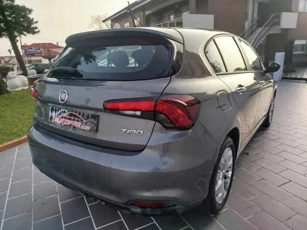 Fiat Tipo 1.3 M-Jet Easy 12
