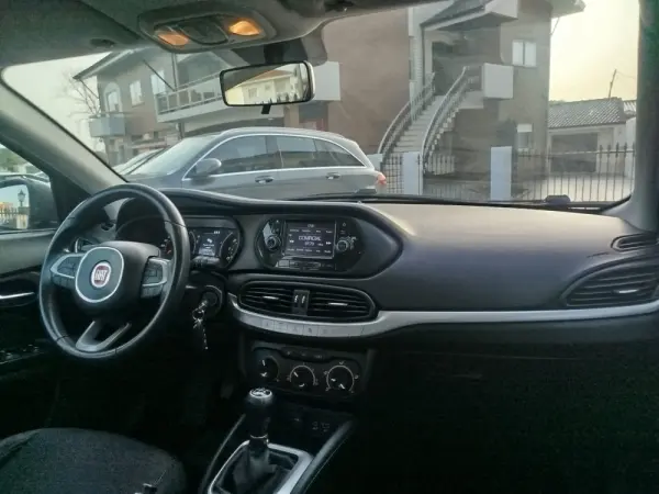 Fiat Tipo 1.3 M-Jet Easy 20