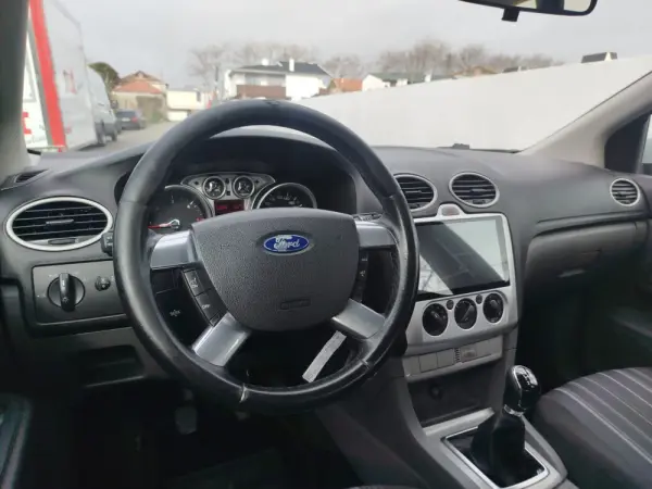 Ford Focus 1.6 TDCi Titanium 9
