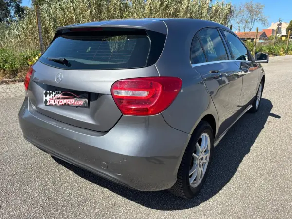 Mercedes-Benz A 180 CDi BlueEfficiency Urban Aut. 12