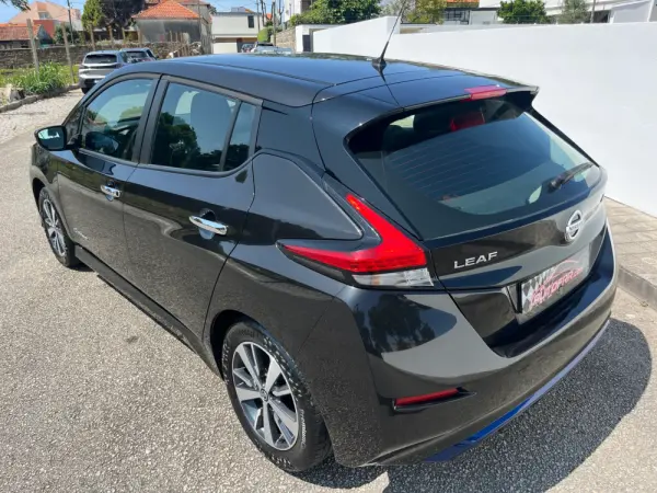 Nissan Leaf 40 kWh TEKNA 8