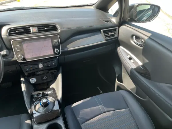Nissan Leaf 40 kWh TEKNA 24