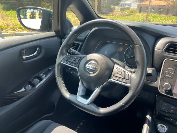 Nissan Leaf 40 kWh TEKNA 25