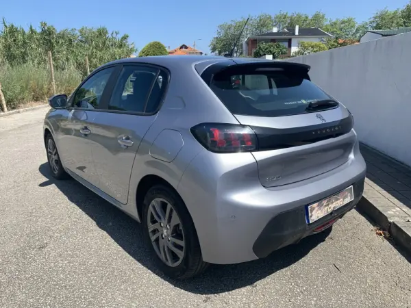 Peugeot 208 1.5 BlueHDi Allure 5