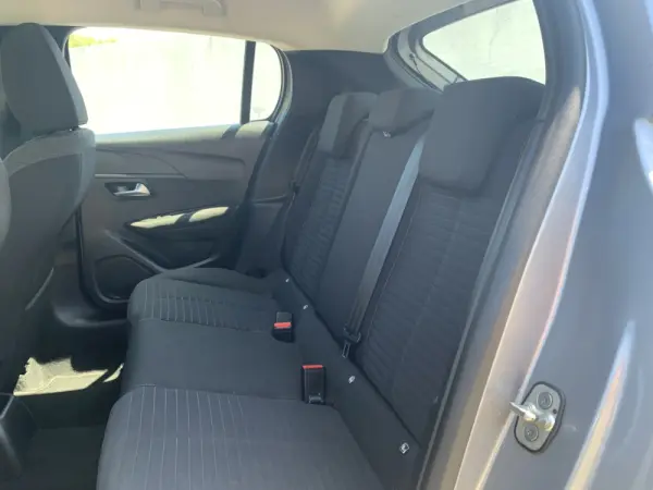 Peugeot 208 1.5 BlueHDi Allure 8
