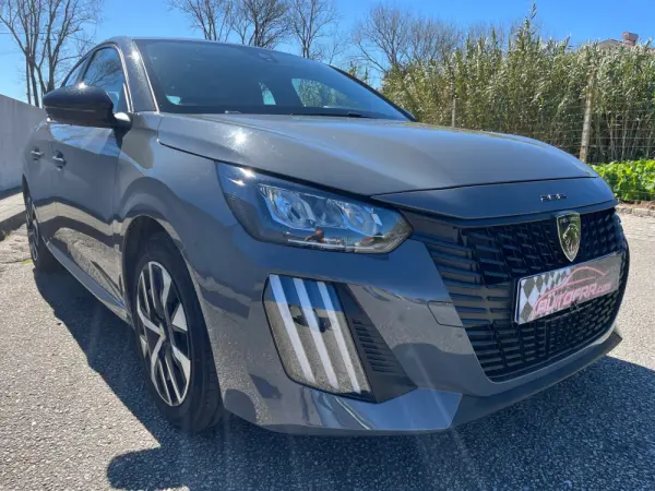 Peugeot 208 1.2 PureTech Like 1
