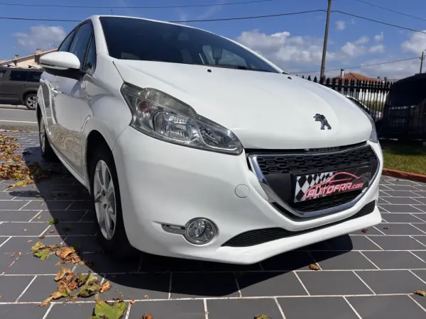 Peugeot 208 1.4 HDi Allure 2
