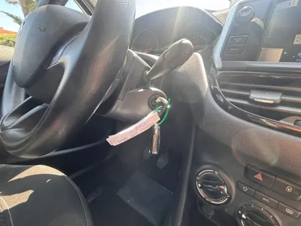 Peugeot 208 1.4 HDi Allure 14