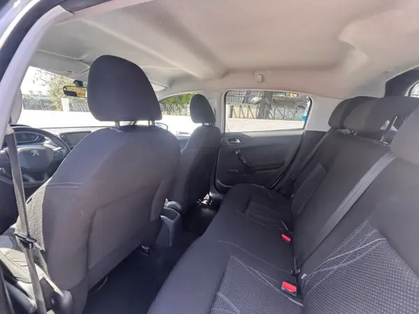 Peugeot 208 1.4 HDi Allure 20